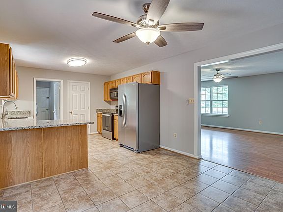 3rd image of 29035 Dandelion Dr