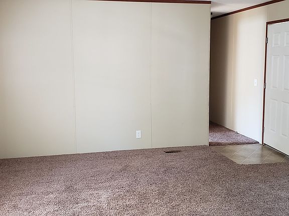 5th image of 516 Courtland Ln #400