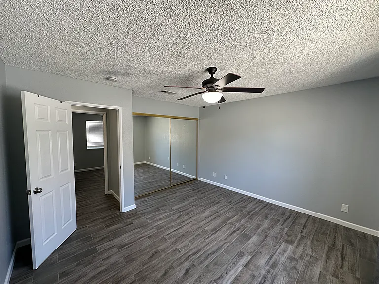 4206 E Avenue Q14 — Photo 8