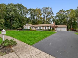 15 Wilshire Way, Lincroft, NJ