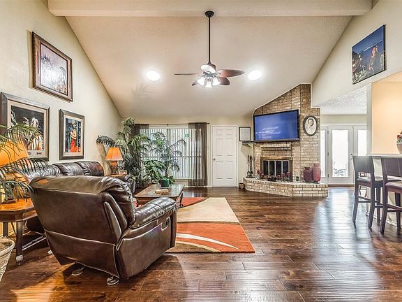 4th image of 7024 Escondido Dr