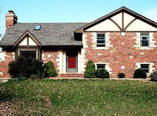 7108 SW 33rd St, Topeka, KS 66614