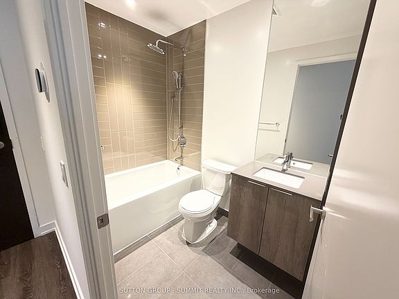 5th image of 448 Burnhamthorpe Rd W #324