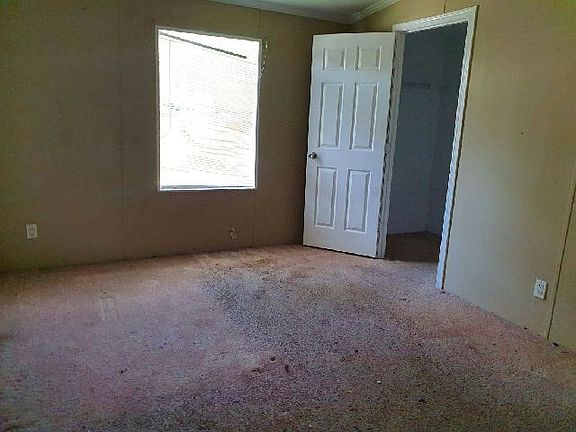 3rd image of 7921 Hallmark Cir #4