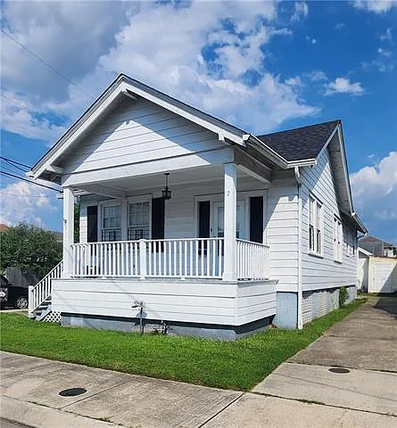 2 bed, 1.0 bath, 1120 sqft, $2,000 — Photo 3