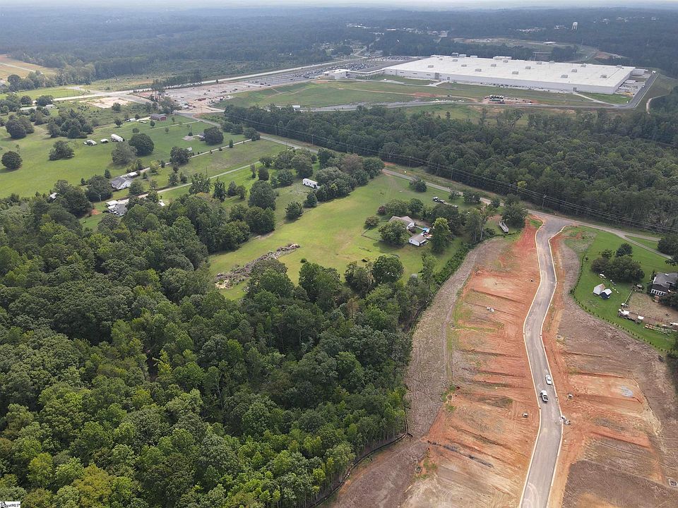 2nd image of 2060 Old Orchard Rd