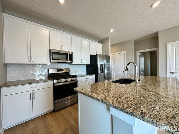5th image of 4695 Alaina Dr