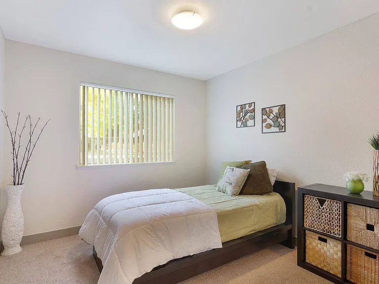 2x1 Guest bedroom