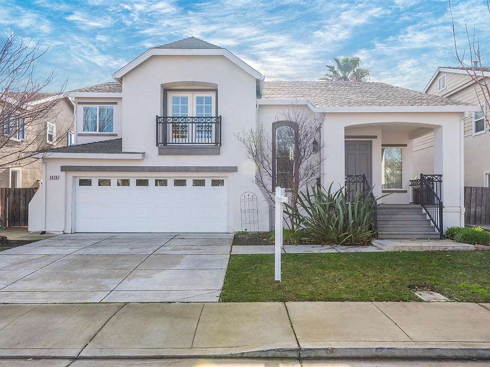 1st image of 1076 Dahlia Ct