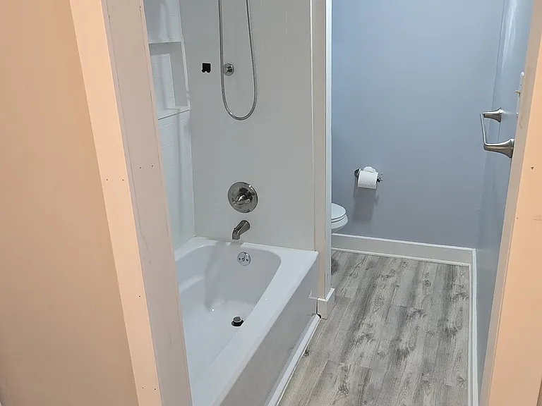 70 Colonial Dr — Photo 11