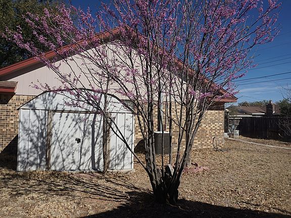 4th image of 3807 W Kansas Ave