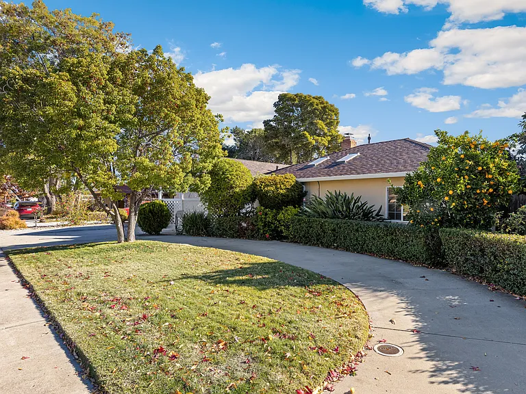12504 Saratoga Ave — Photo 25