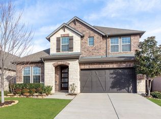 905 Bent Brook Rd, Oak Point, TX 75068