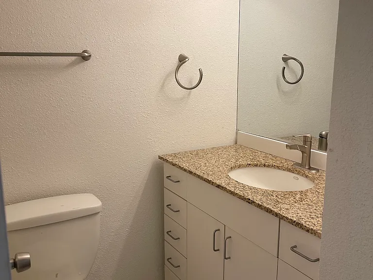 1651 S Juniper St #134 — Photo 7