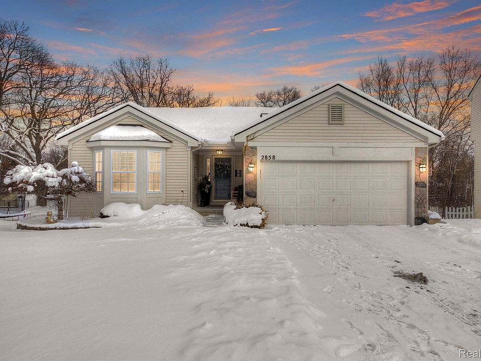 1st image of 2858 Birchwood Dr