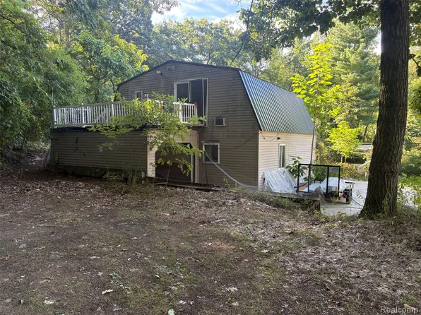 15725 Grey Goose Dr, Gowen, MI 49326