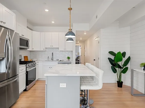 138 Centre St #3, Boston, MA 02124