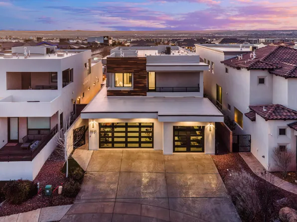 8805 Silver Oak Ln NE, Albuquerque, NM 87113