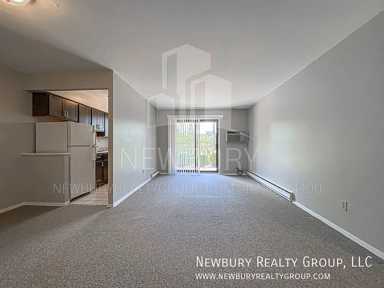 1459 Poplar St #10 — Photo 2