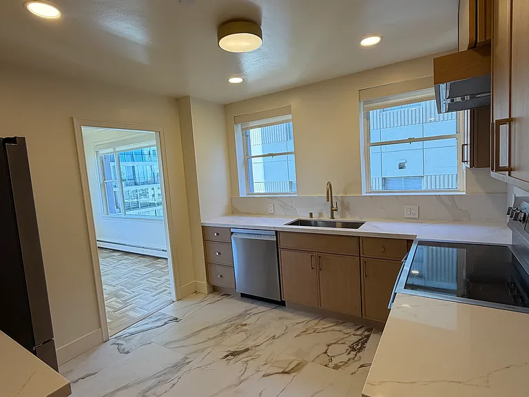 1310 Jones Street — Photo 13
