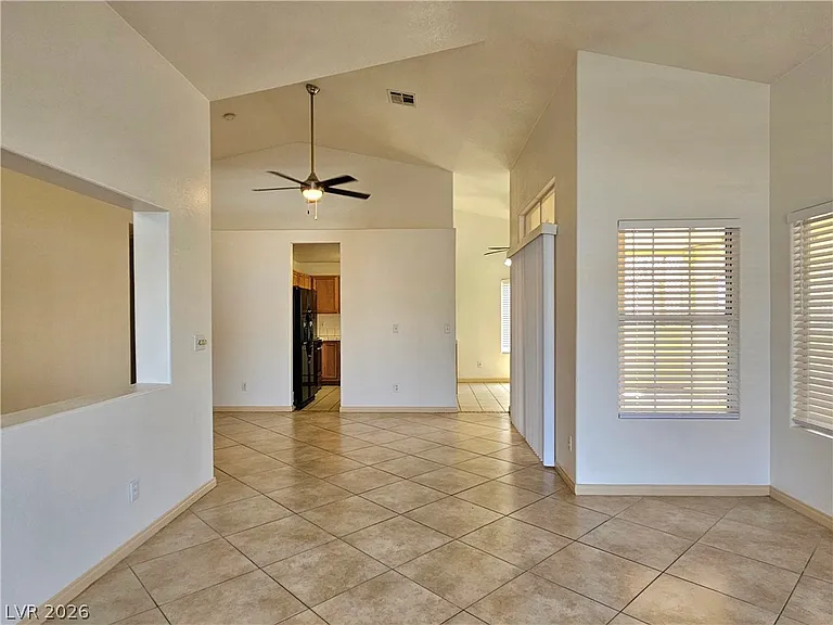 3569 Windy Bluff St — Photo 11