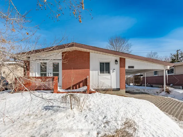 2223 Halifax Dr, Ottawa, ON K1G 2W4
