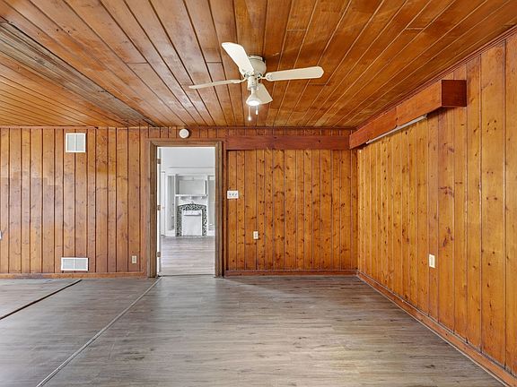 5th image of 527 E Lemon Ave APT 1
