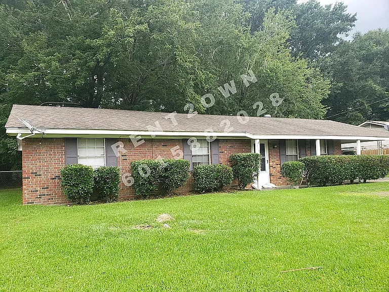 310 West Ray Drive - 1 — Photo 2