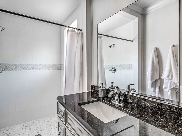 2385 Parkway Pl — Photo 37