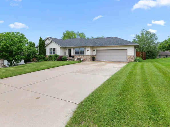 102 Partridge Ct, Beaver Dam, WI 53916