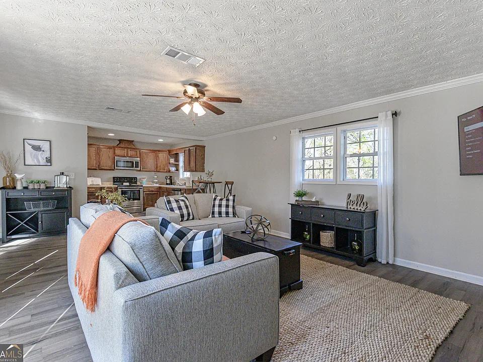 196 Etowah Dr