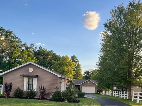 316 Waynoka Dr, Lake Waynoka, OH 45171