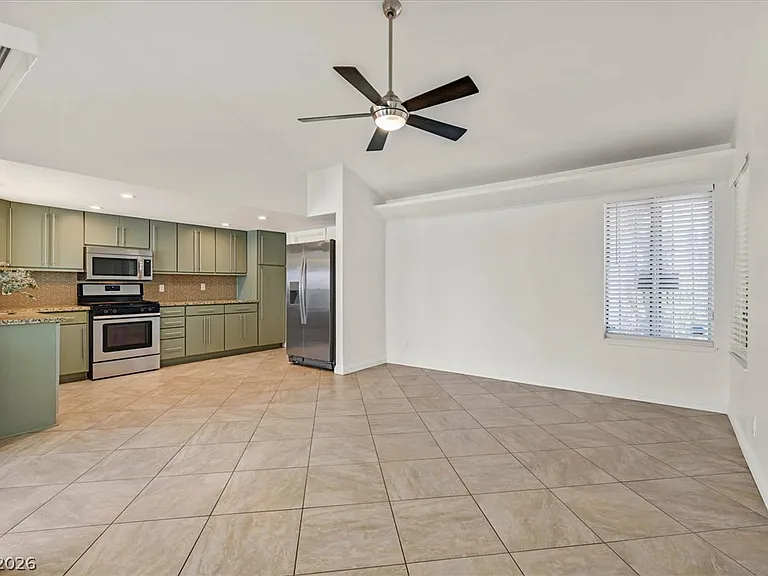 3956 Clear View Dr — Photo 9