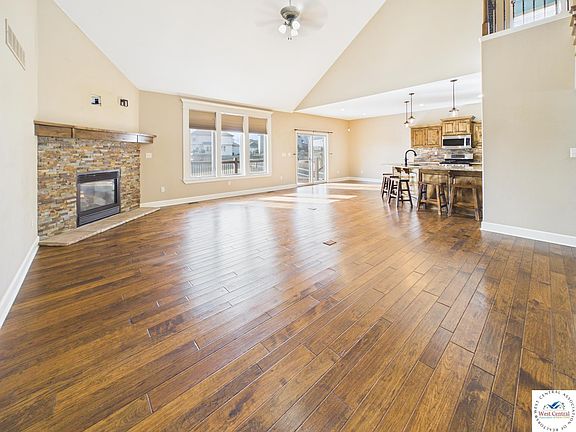 4th image of 1230 Hillmann Ln