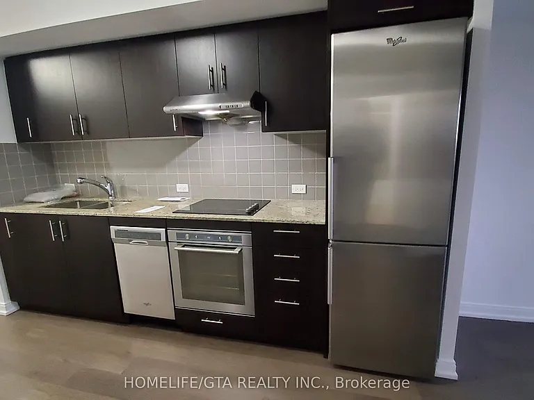255 Village Green Sq #707 — Photo 7