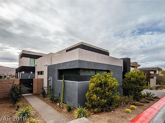 2nd image of 905 Vegas View Dr