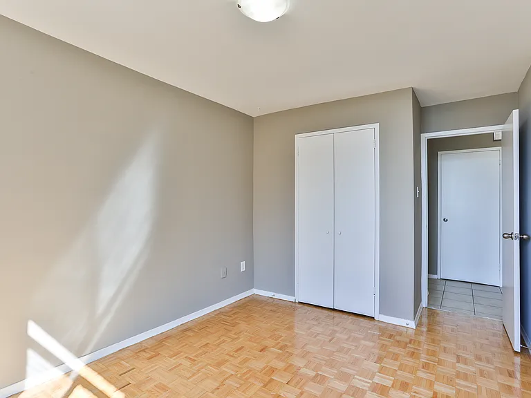 1440 Lawrence Ave W — Photo 13