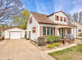 2002 S Lincoln St, Bay City, MI 48708