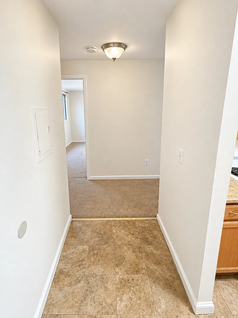 Woodmere Place — Photo 2