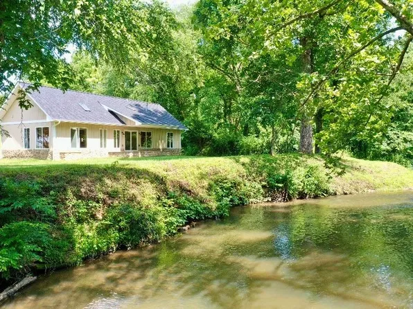 6389 Old Highway 64w, Warne, NC 28909