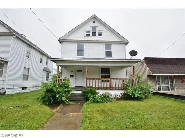 379 Wooster Rd N photo 1