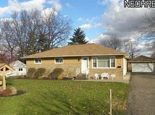 1063 Ford Rd, Highland Heights, OH 44143