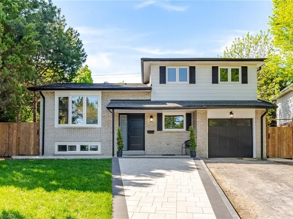 1379 Christina Ct, Burlington, ON L7P 2V8