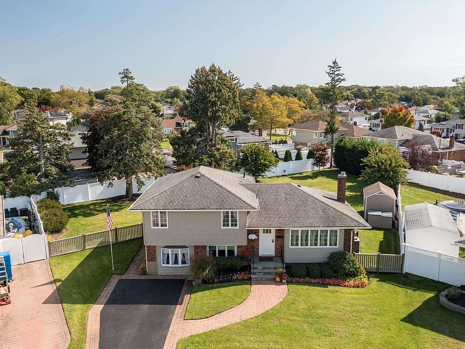1st image of 4 Darlene Terrace