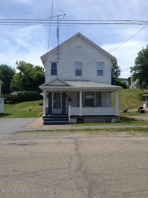 611 Jefferson Ave photo 1