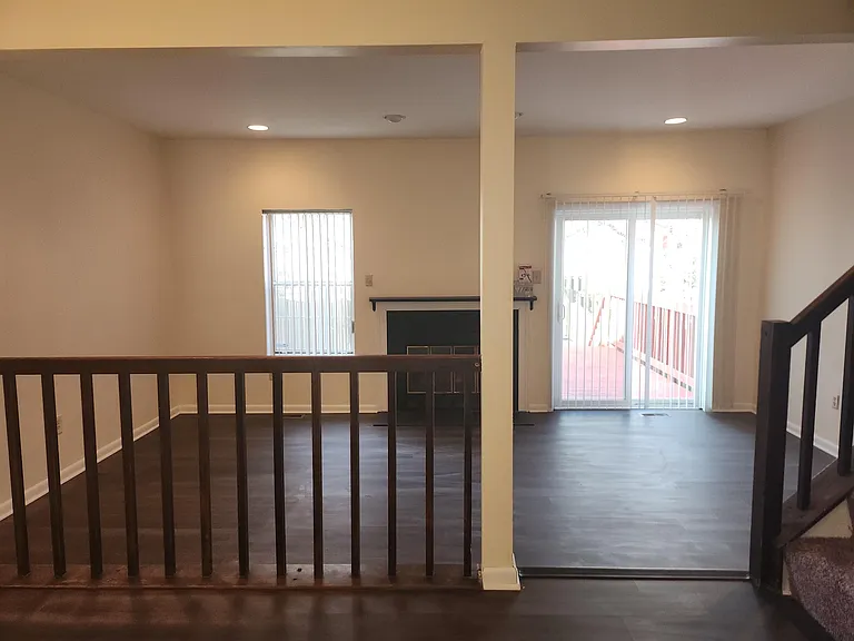 8212 Londonderry Ct — Photo 14