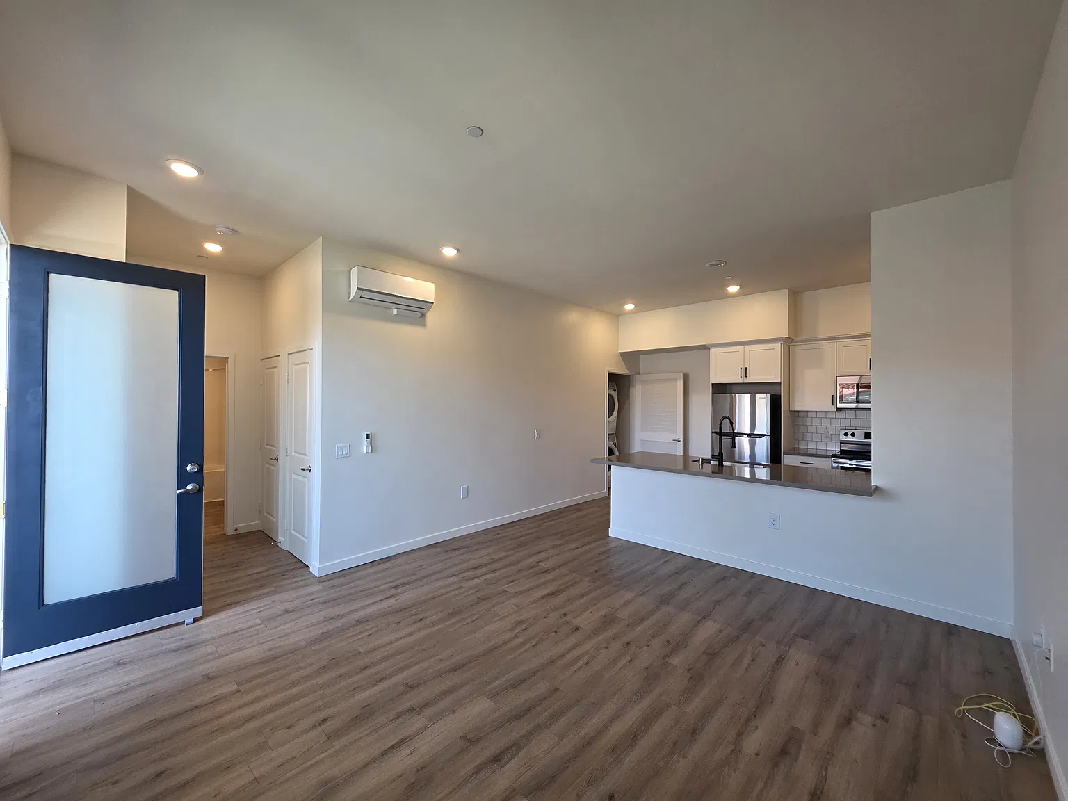 312 N Palm Ave — Photo 2