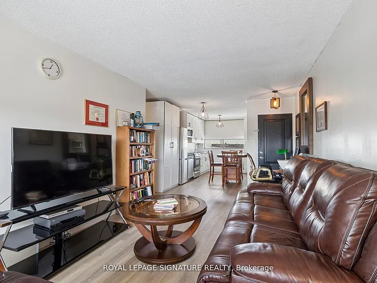 4645 Jane St #720 — Photo 6