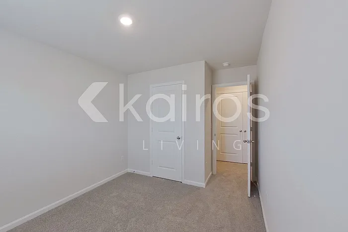 2579 Banyon Cir — Photo 17