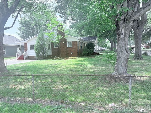 4th image of 315 Parkview Ave SW